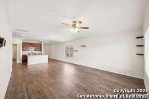 Foto del edificio - 529 Havarti Wy