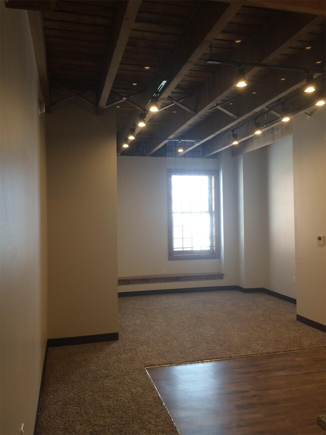 Building Photo - 201 Choctaw St