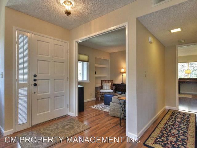 Building Photo - 1347 Greenwich Ct