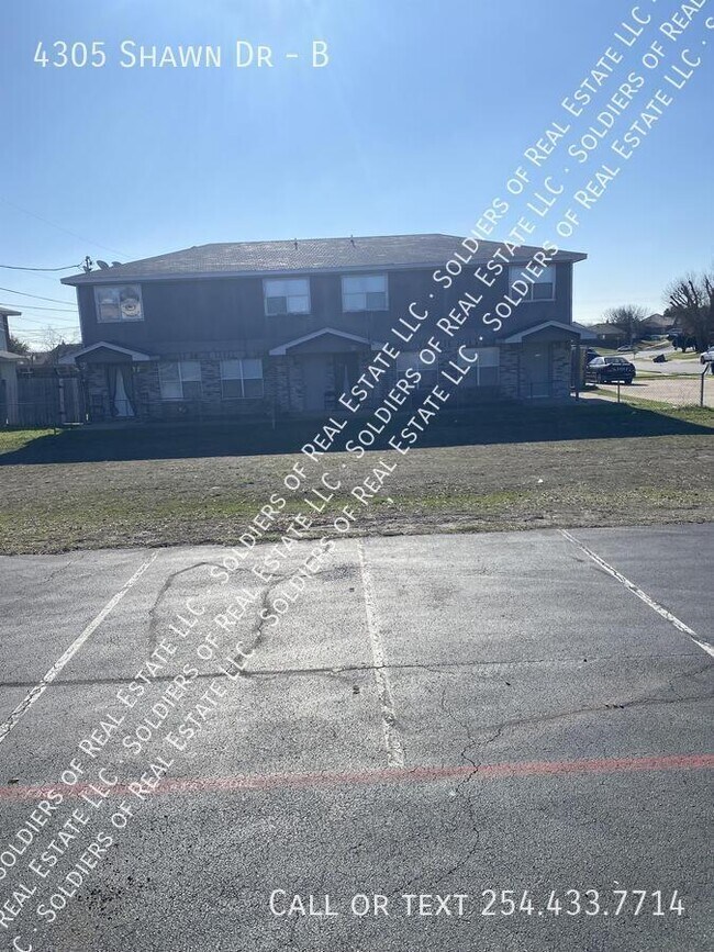 Building Photo - 4305 Shawn Dr