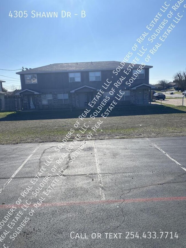 Building Photo - 4305 Shawn Dr