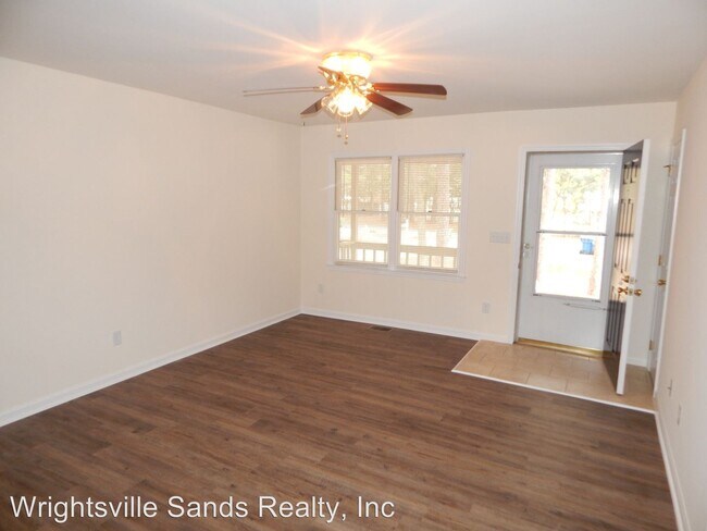 Building Photo - 2 br, 1 bath House - 1320 Louisa Lane