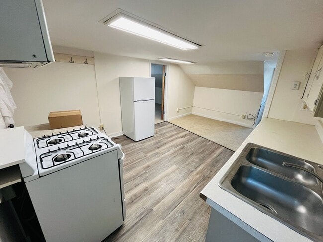 Foto del edificio - 3838 State Ave