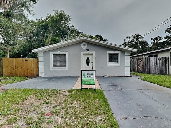 Building Photo - 802 Lincoln Ave