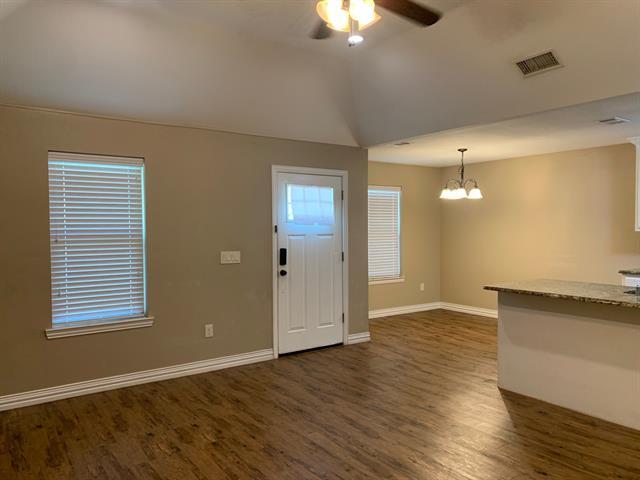 Foto del edificio - 408 W Johnson St