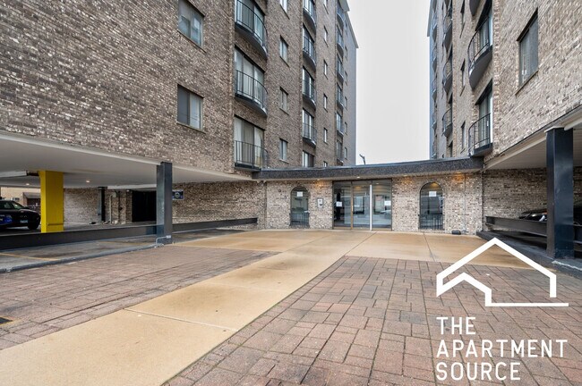 Building Photo - 2300 N Harlem Ave