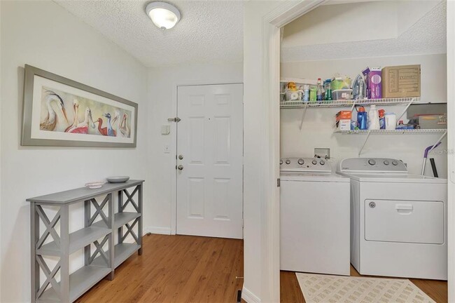 Building Photo - 5459 Bentgrass Dr