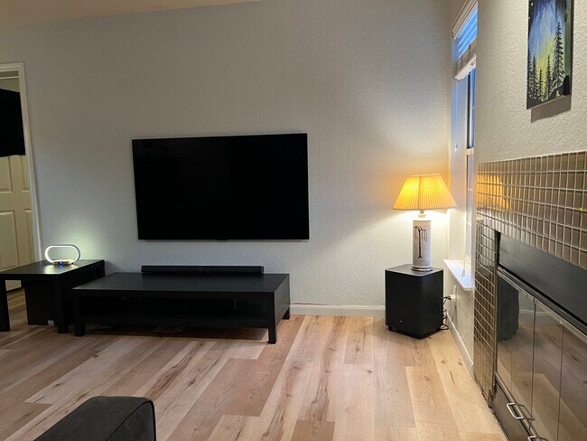 Foto del edificio - 7685 Northcross Dr