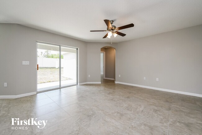 Foto del edificio - 160 Southern Breeze Loop