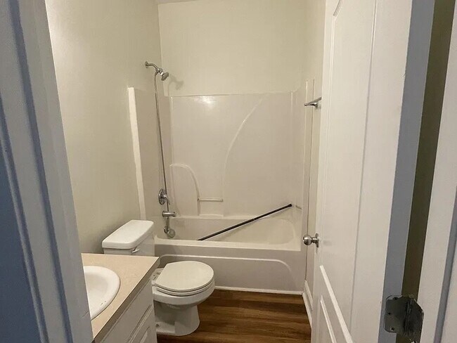 Building Photo - 263 Fern Walk