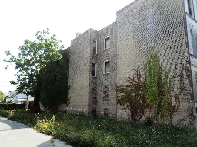 Foto del edificio - 5917 - 5919 S Emerald Ave