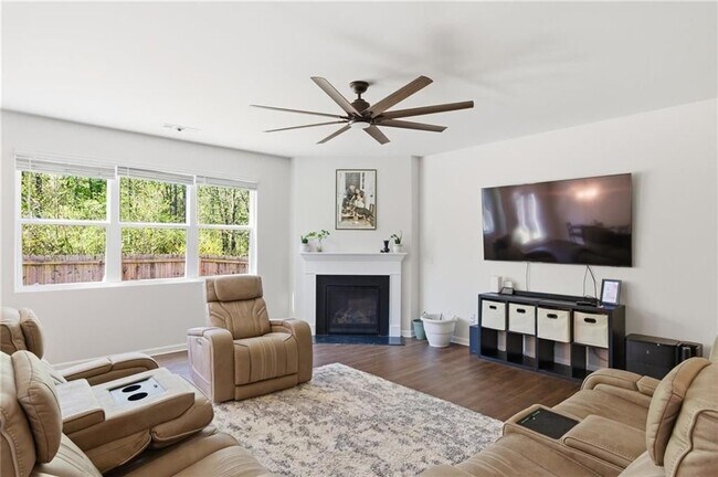 Foto del edificio - 296 Maple Brook Dr