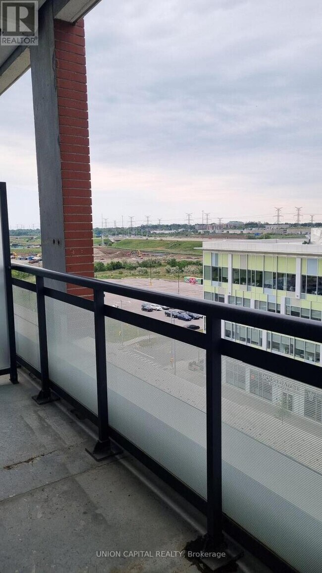 Photo du bâtiment - 180 Enterprise Blvd