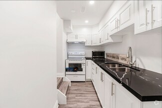 Building Photo - 3352 Bruzan Cres