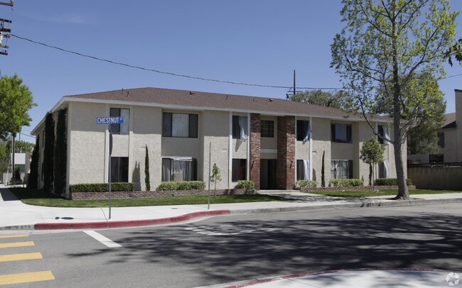 Foto principal - 24522 Chestnut St