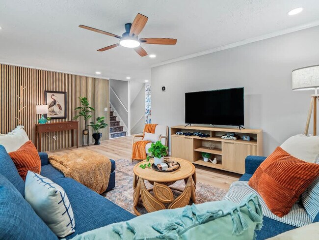 Foto del edificio - 5012 Hollyview Dr