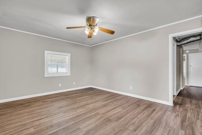 Foto del edificio - 1005 Blanchard Dr