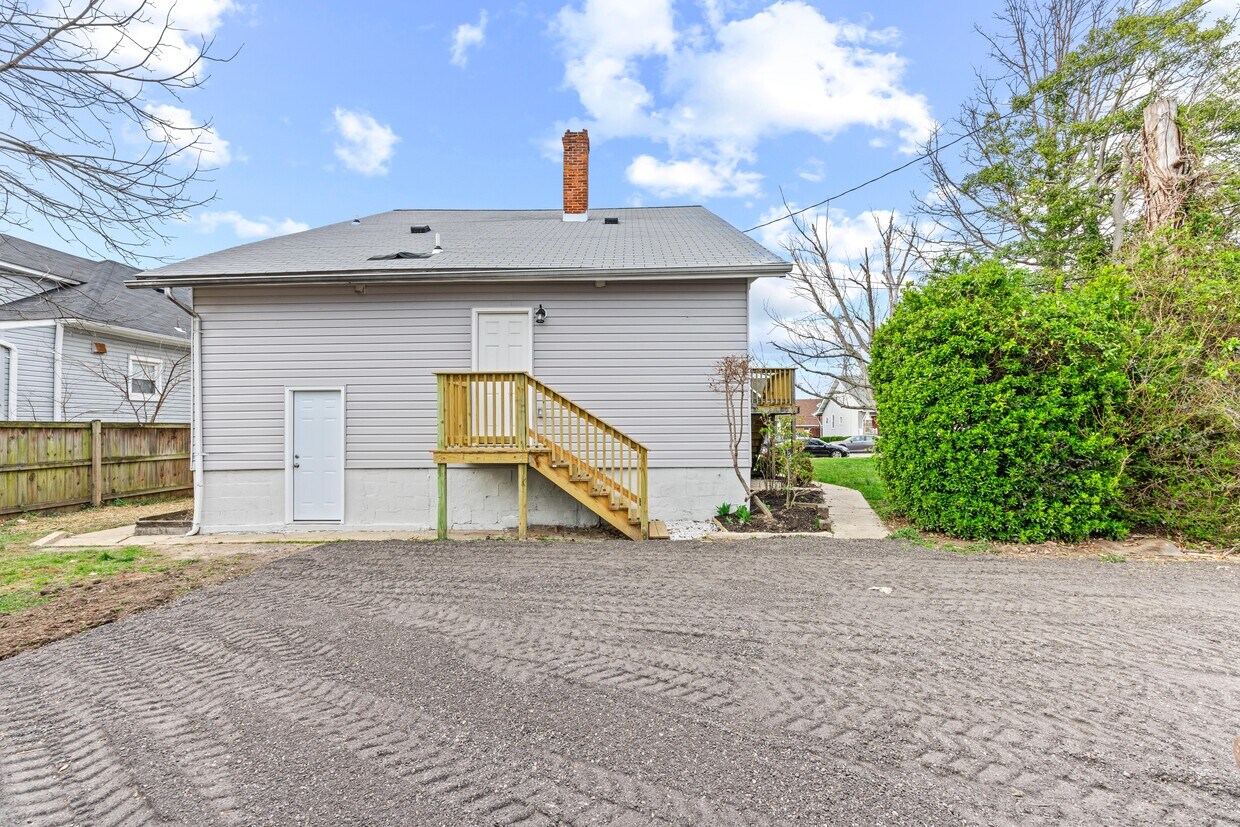 2921 Glenmore Ave, Baltimore, MD 21214 Apartments in Baltimore, MD