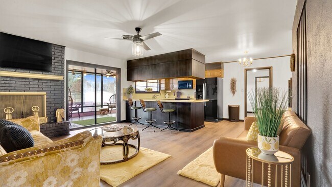 Foto del edificio - Fully furnished Airbnb with a pool