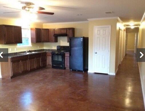 Building Photo - 1247 Pecan St