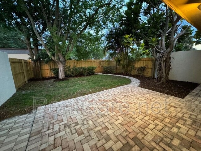 Building Photo - 2304 Inagua Way