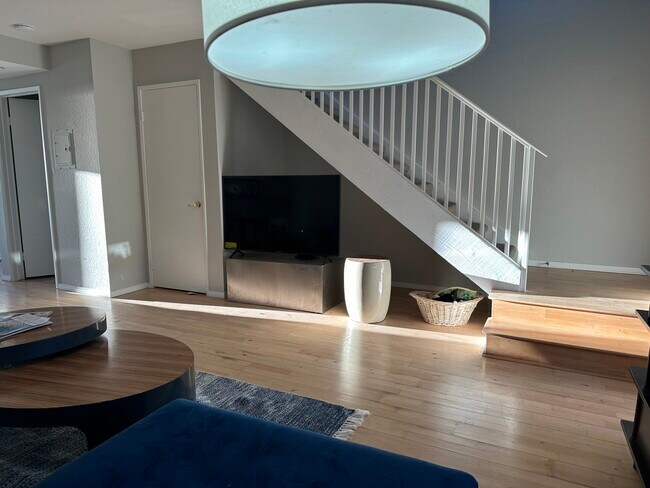 Building Photo - 6937 Carnation Dr