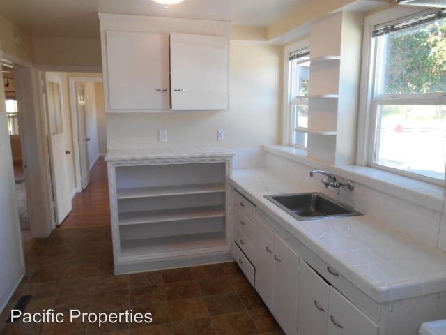 Foto del edificio - 1018-1020 Bennett Valley Rd