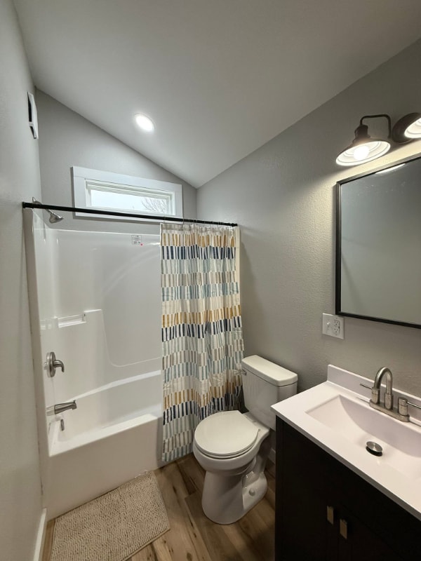 Building Photo - 325 Herriman St