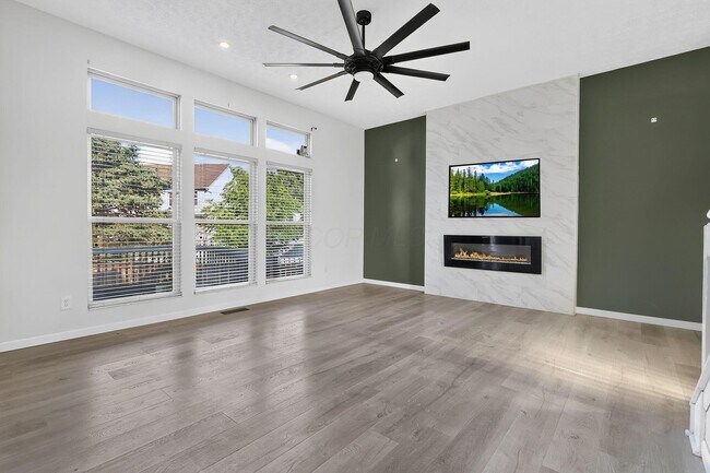 Foto del edificio - 9166 Windy Creek Dr