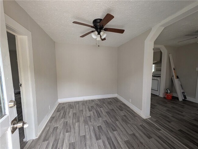 Foto del edificio - 615 6th St