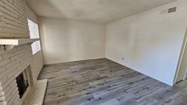 Building Photo - 2771 Eldora Cir