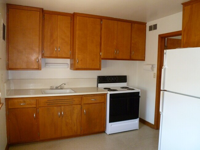 Foto del edificio - 8323 W North Ave