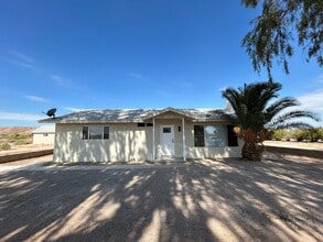 Building Photo - 1075 Palo Verde St