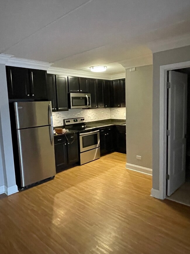 Building Photo - 5125 Blodgett Ave