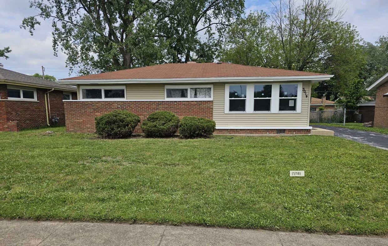 Primary Photo - Charming 3-Bedroom Ranch with Modern Updat...