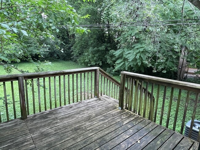 Building Photo - 3 Bedroom 1.5  Bath Home For Rent