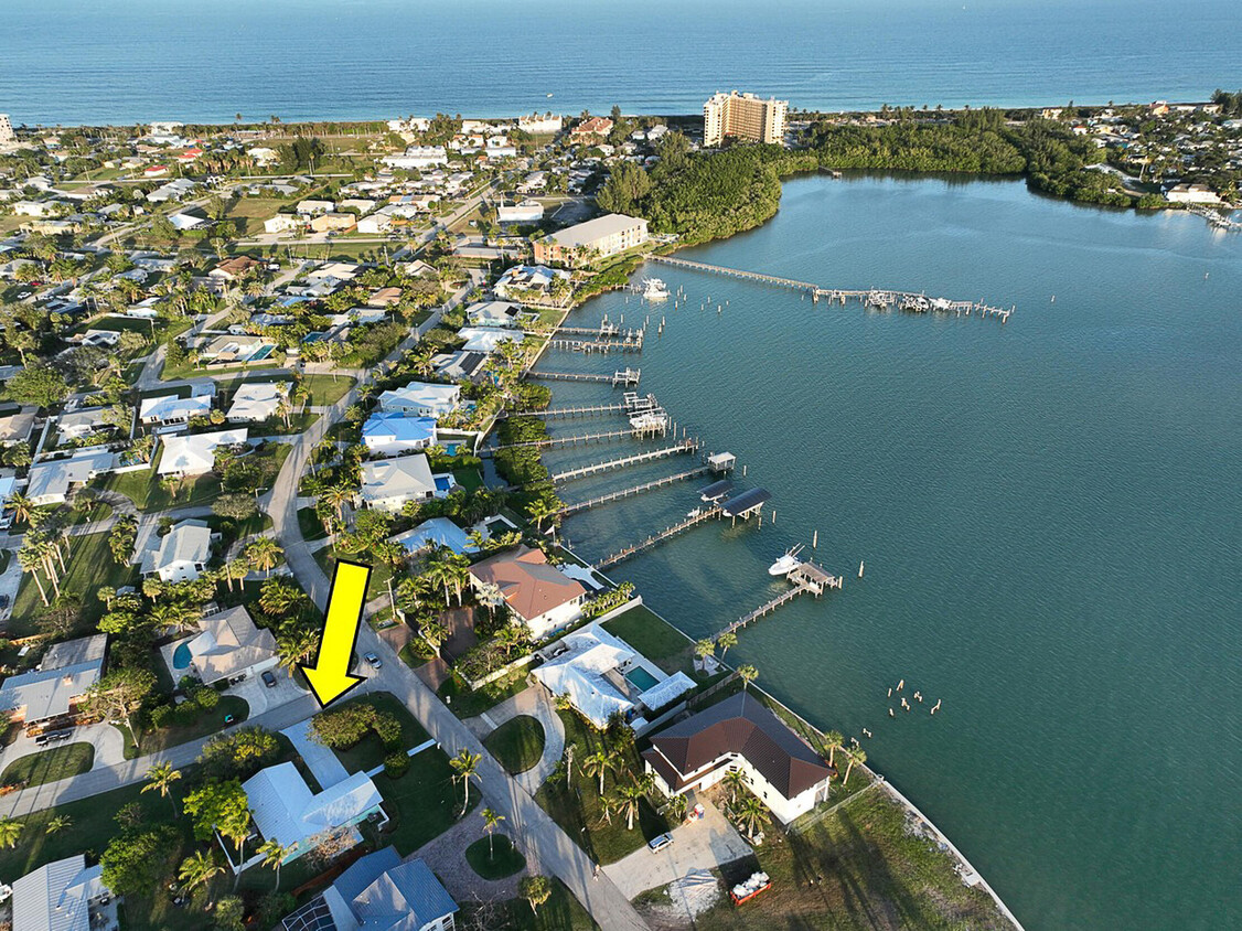 Primary Photo - 1630 Thumb Point Dr