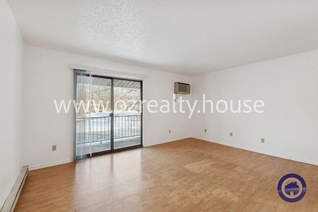 Foto del edificio - 2150 N McCord Rd