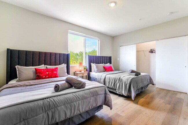 Foto del edificio - 171 NW 158th St