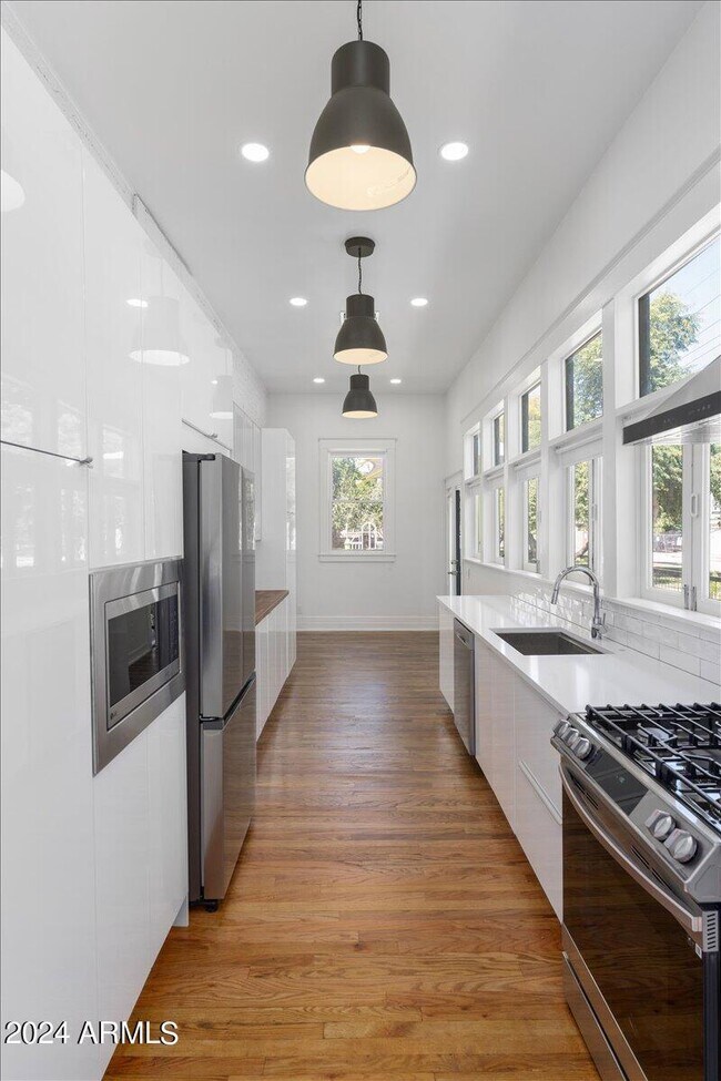 Foto del edificio - 825 3rd Ave