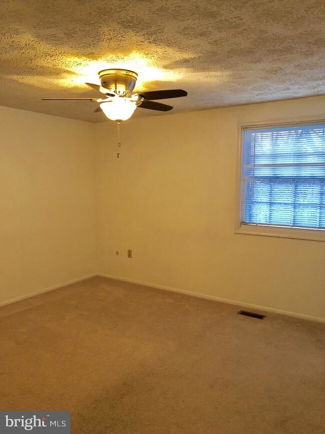 Building Photo - 2329 Ironwood Dr