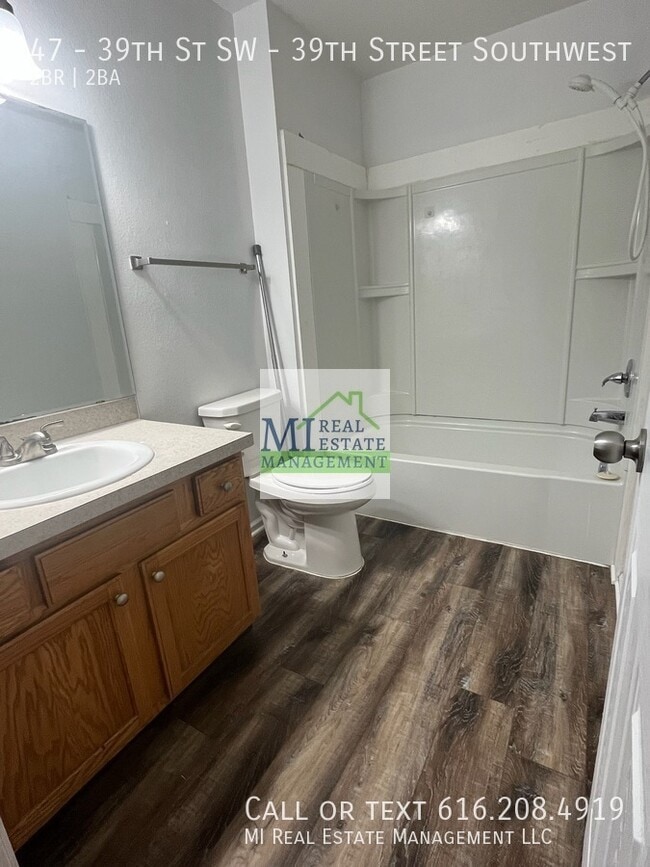 Foto del edificio - 47 39th St SW