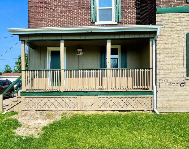 Primary Photo - 2101 E 31st St