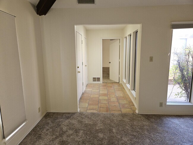 Foto del edificio - 5113 Ashdown Pl