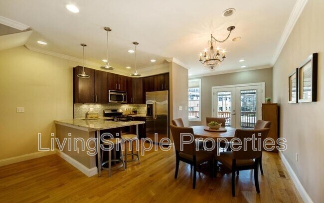 Building Photo - 1034 Quebec Pl NW