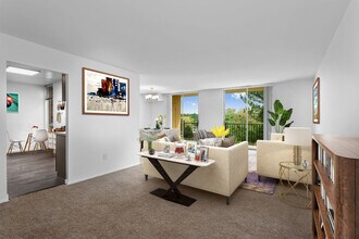 Building Photo - The Summit at Laurel Park