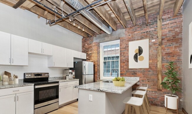 Building Photo - 58 13th St