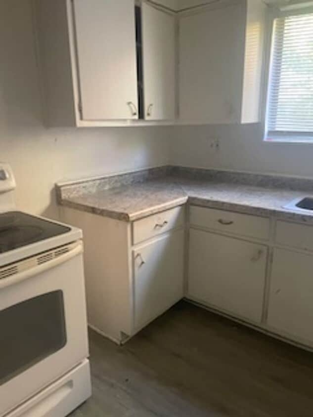 Building Photo - Spacious 2 bed one bath