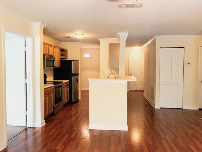 Building Photo - 18557 Bridle Club Dr