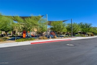 Building Photo - 4821 Spanish River St